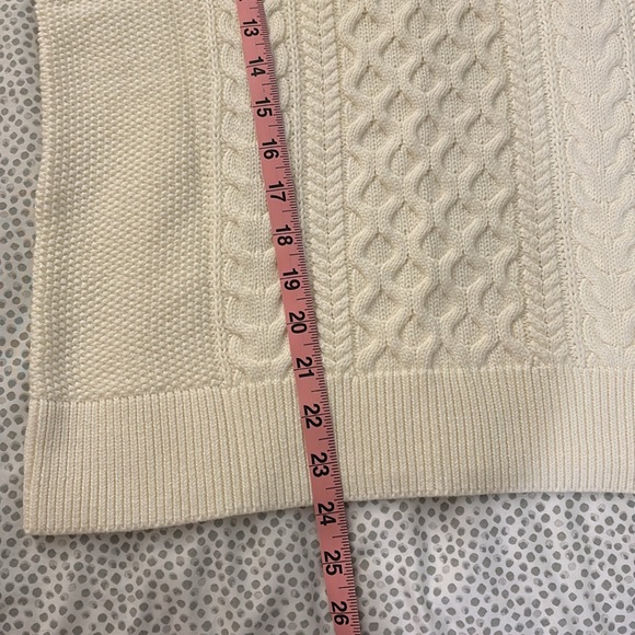 GAP Off White / Cream Cable-Knit Crewneck Sweater - Picture 12 of 12